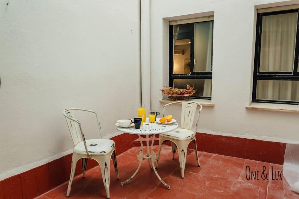 O&L Aire - Spacious And Bright Apartment In The Heart Of Sevilla Eksteriør bilde