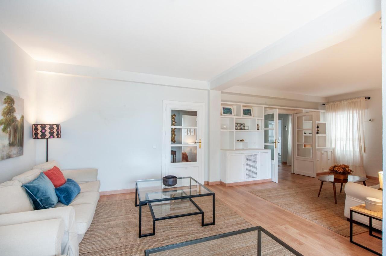 O&L Aire - Spacious And Bright Apartment In The Heart Of Sevilla Eksteriør bilde